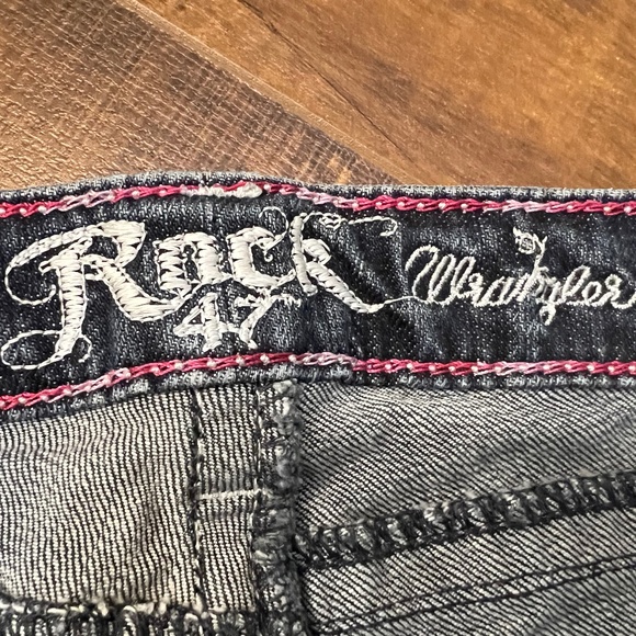 Wrangler Rock 47Jeans Women’s 29x34 Embroidered Stitched Low Rise Flare Boot Cut - Picture 9 of 16